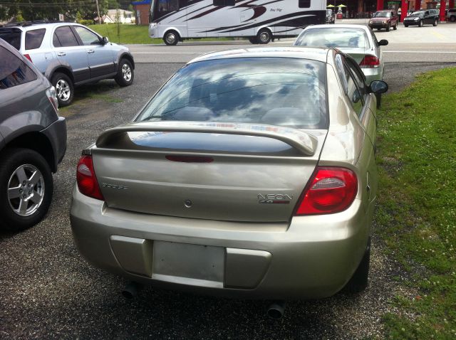 Dodge Neon 2003 photo 2