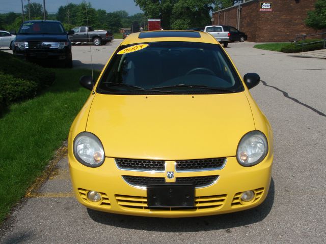 Dodge Neon 2003 photo 2