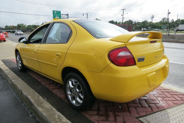 Dodge Neon 2003 photo 2