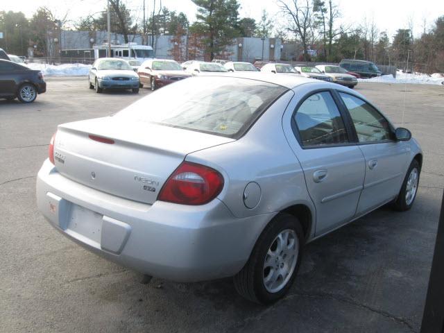 Dodge Neon 2003 photo 2