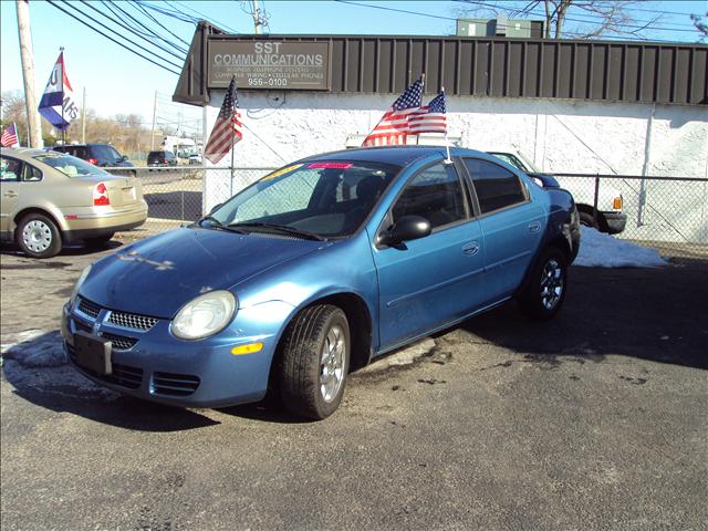 Dodge Neon 2003 photo 2