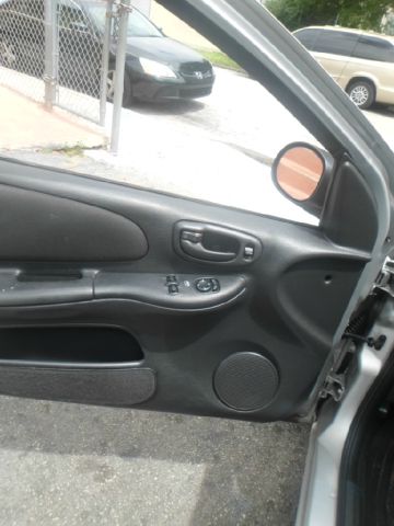 Dodge Neon 2003 photo 2