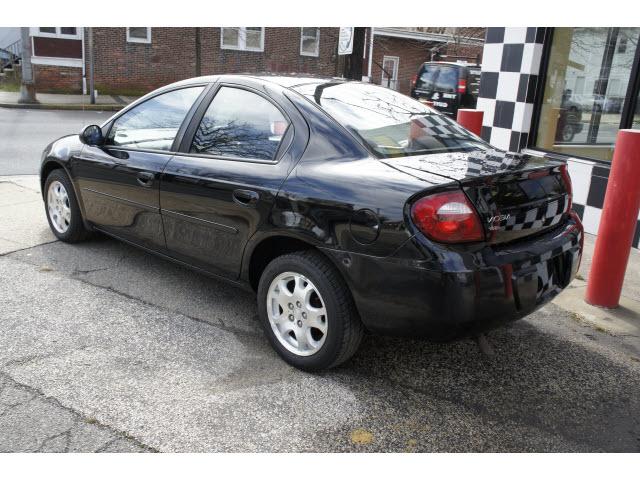 Dodge Neon 2003 photo 2