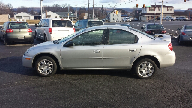 Dodge Neon 2004 photo 2