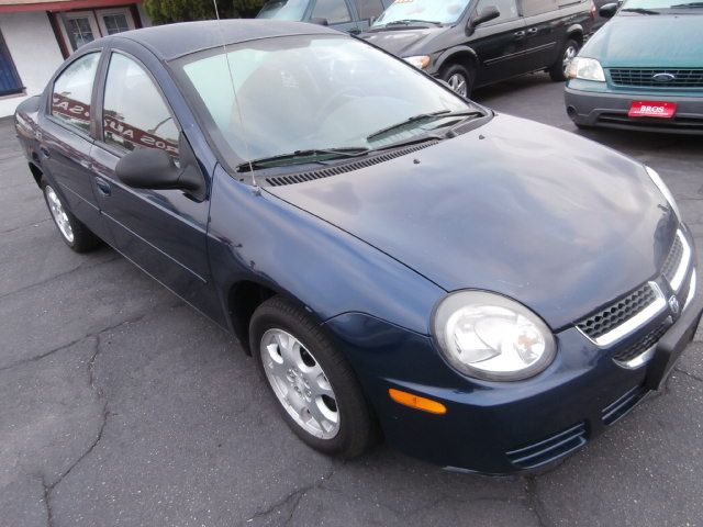 Dodge Neon 2004 photo 2