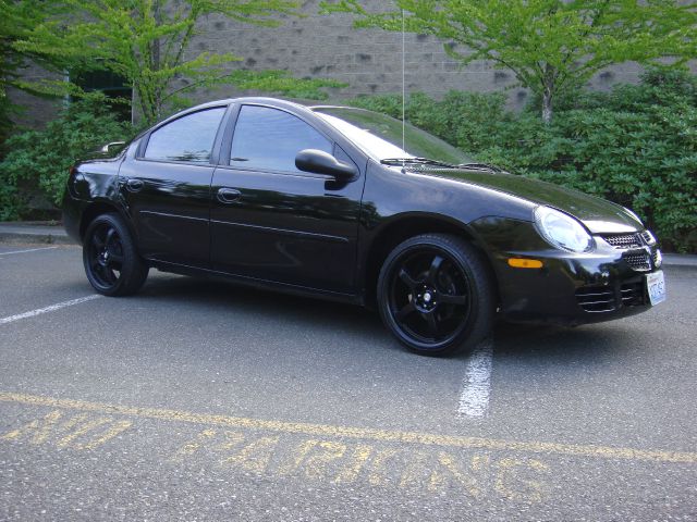 Dodge Neon 2004 photo 2