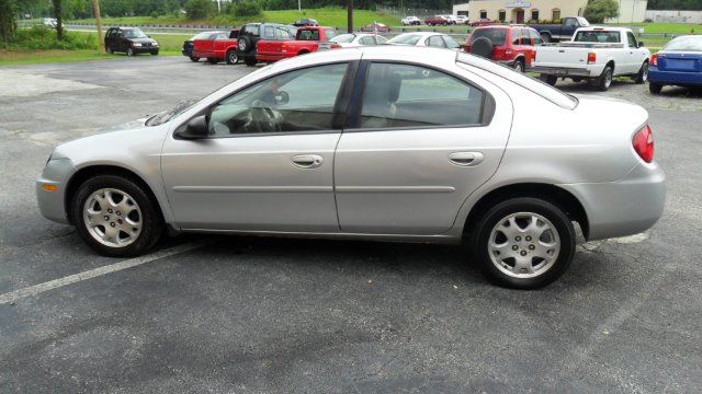 Dodge Neon 2004 photo 2