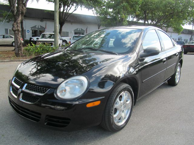 Dodge Neon 2004 photo 2