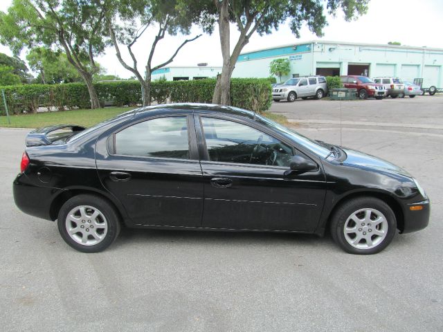 Dodge Neon 2004 photo 2