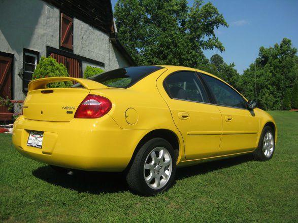 Dodge Neon 2004 photo 2