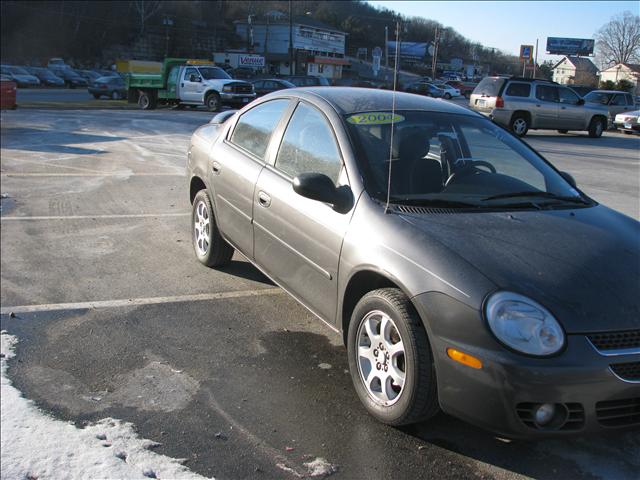 Dodge Neon 2004 photo 2