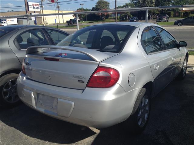 Dodge Neon 2005 photo 2