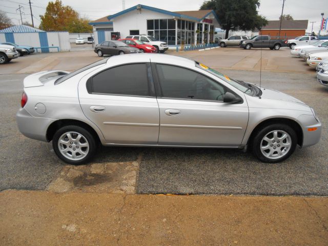 Dodge Neon 2005 photo 2