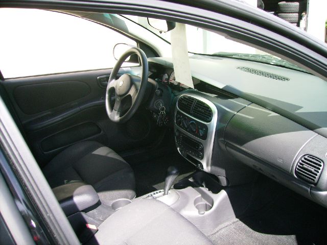 Dodge Neon 2005 photo 2