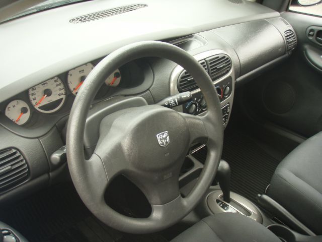 Dodge Neon 2005 photo 2