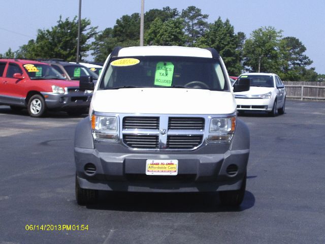 Dodge Nitro 2007 photo 1