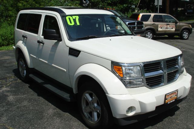 Dodge Nitro Wolfsburg Edition Sedan SUV