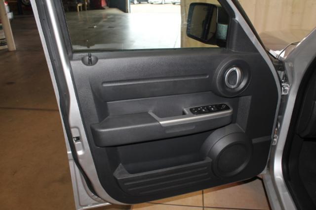 Dodge Nitro 2007 photo 2