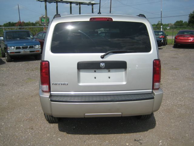 Dodge Nitro 2008 photo 4