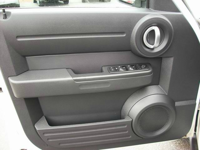 Dodge Nitro 2008 photo 13