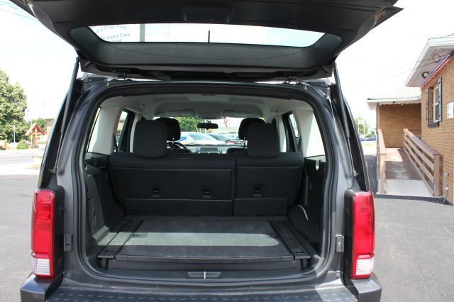 Dodge Nitro 2010 photo 1