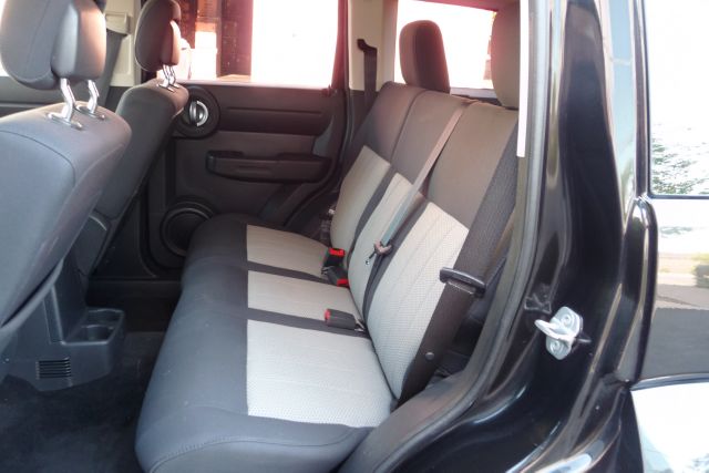 Dodge Nitro 2010 photo 12