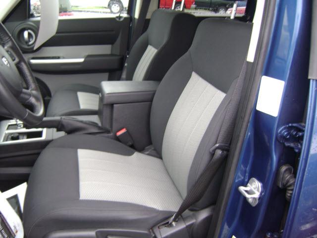 Dodge Nitro 2010 photo 5