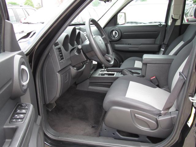 Dodge Nitro 2010 photo 2