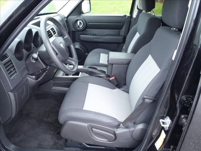 Dodge Nitro 2010 photo 2