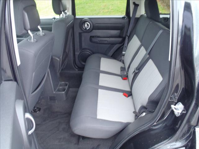 Dodge Nitro 2010 photo 3