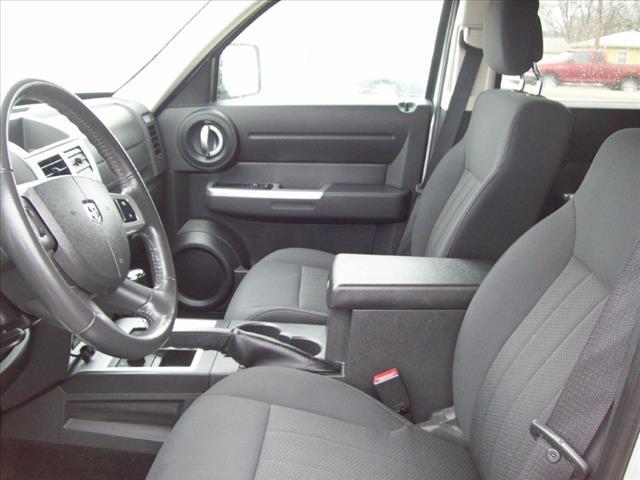 Dodge Nitro 2011 photo 1