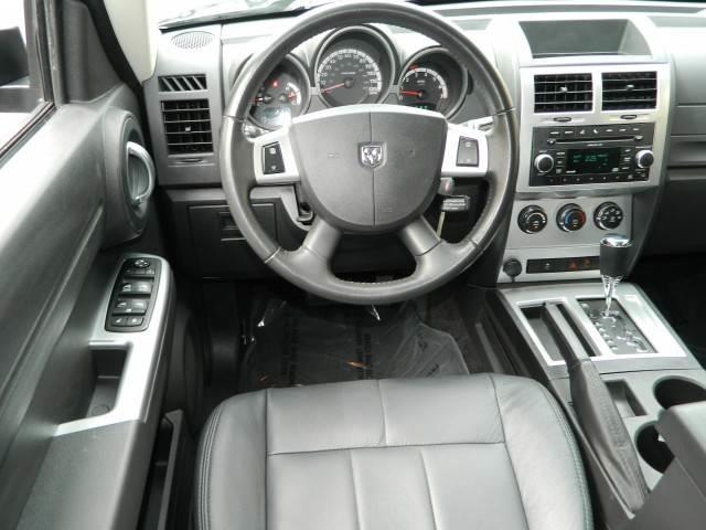 Dodge Nitro 2011 photo 16