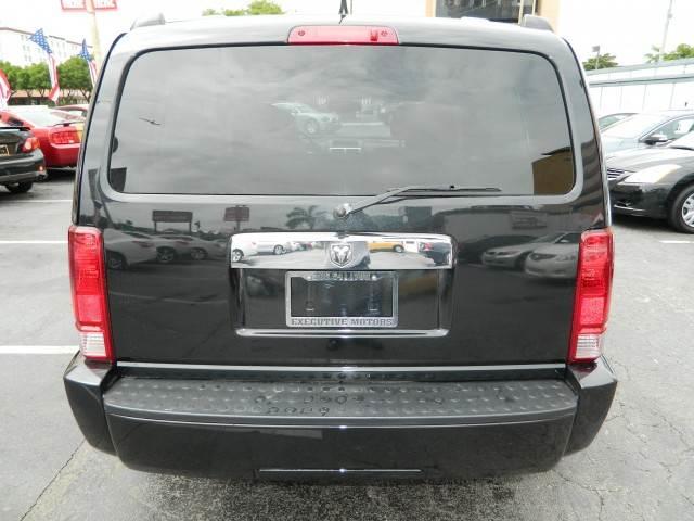 Dodge Nitro 2011 photo 19