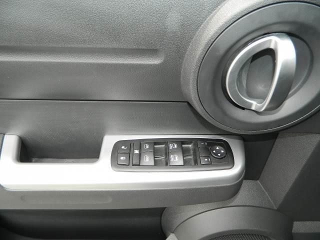 Dodge Nitro 2011 photo 20