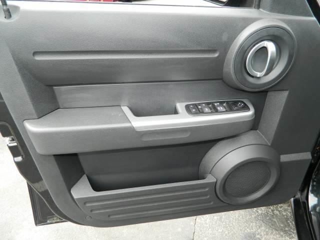 Dodge Nitro 2011 photo 22