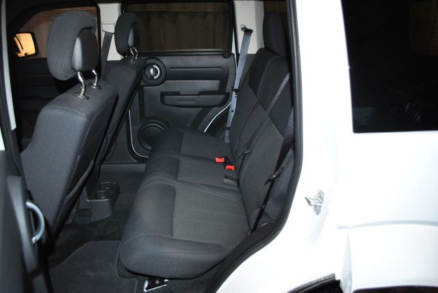 Dodge Nitro 2011 photo 3