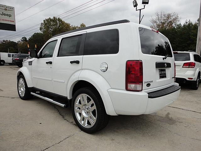 Dodge Nitro 2011 photo 1