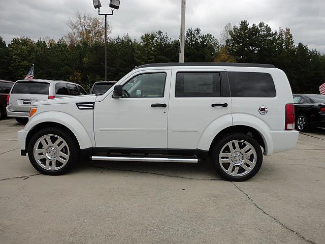 Dodge Nitro 2011 photo 2