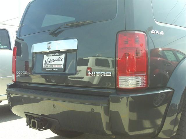 Dodge Nitro 2011 photo 1