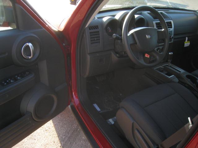 Dodge Nitro 2011 photo 3