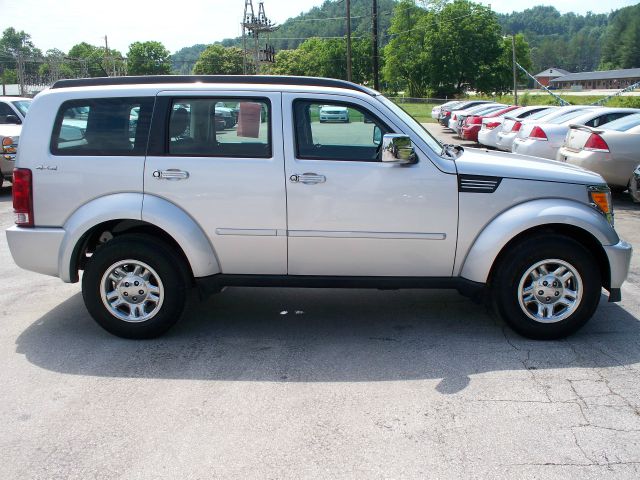 Dodge Nitro 2011 photo 2