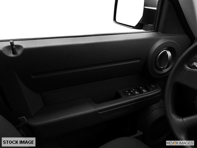 Dodge Nitro 2011 photo 4