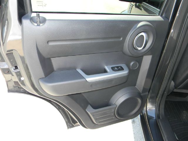 Dodge Nitro 2011 photo 18