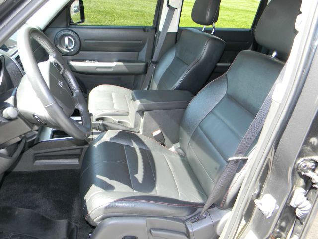 Dodge Nitro 2011 photo 8