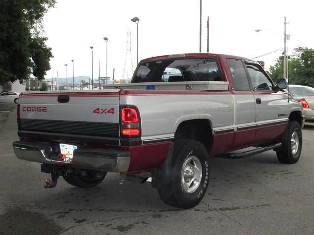 Dodge Ram 1500 1996 photo 4