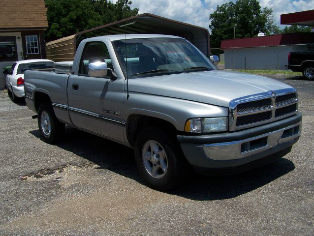 Dodge Ram 1500 1996 photo 3