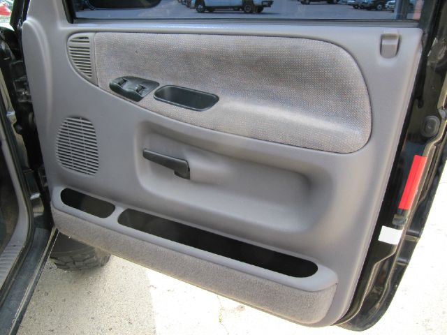 Dodge Ram 1500 1996 photo 16