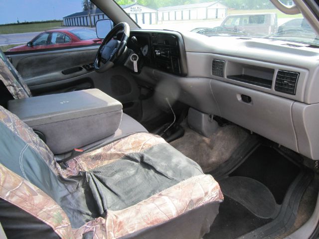 Dodge Ram 1500 1996 photo 4