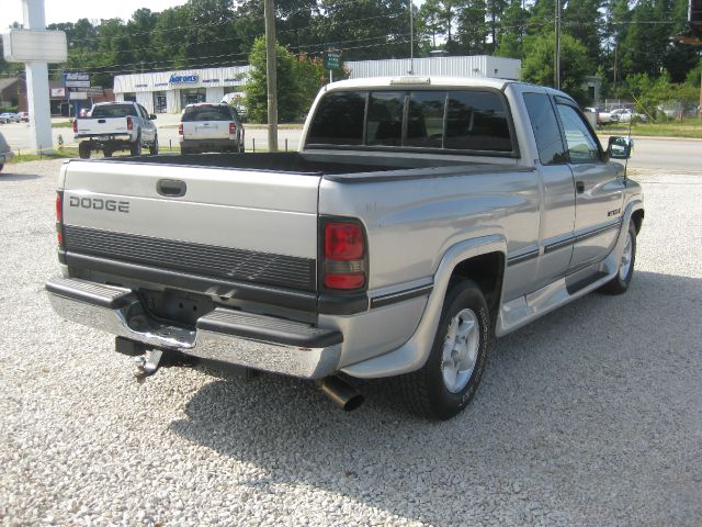 Dodge Ram 1500 1997 photo 3