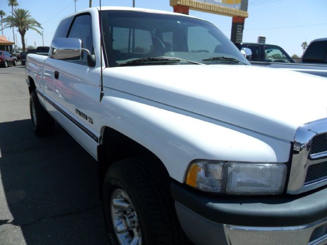 Dodge Ram 1500 1997 photo 2